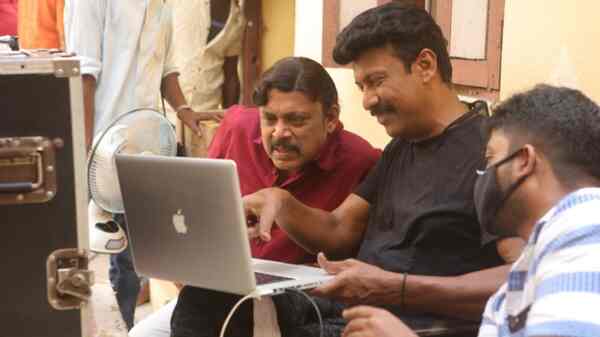 Samuthirakani's family drama, Vinodhaya Sitham, to premiere on Zee5 on October 13