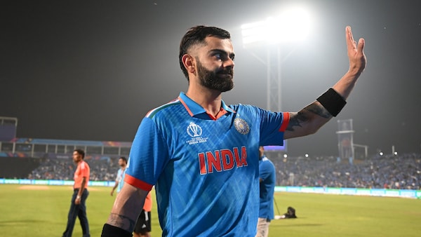 King Kohli at Chinnaswamy! Bengaluru crowd roars as RCB' Virat walks in to bat against Netherlands