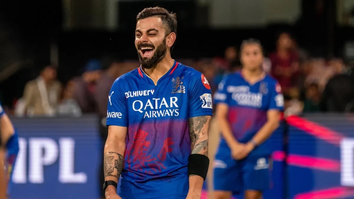 [Watch] Virat Kohli can't hold laughter while reacting to his 14-year-old IPL interview