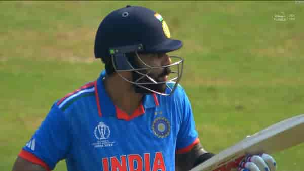 IND vs SL: Virat Kohli's expression after Shubman Gill's cracking 4 goes VIRAL, amuses netizens