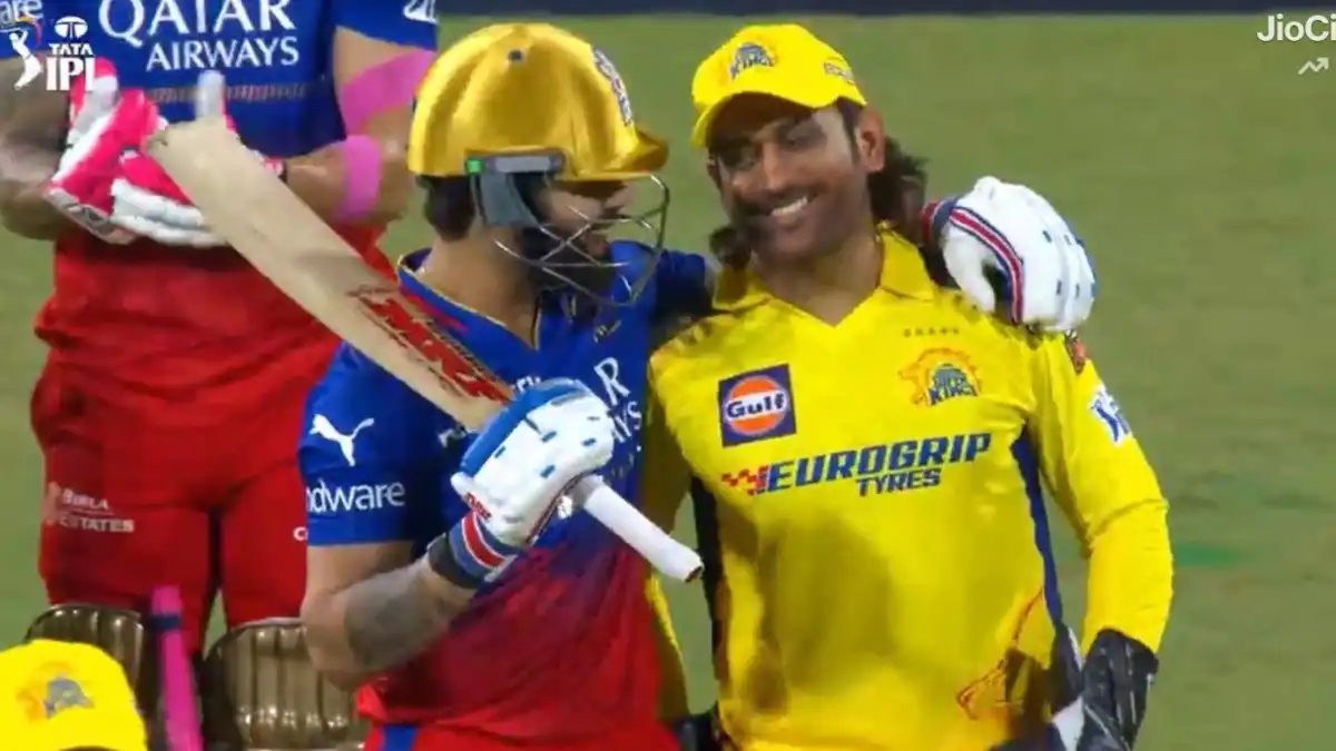 IPL 2024 - 'MAHIRAT' Virat Kohli and MS Dhoni exchange smiles, fans call it 'Moment of the Day'