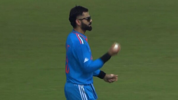 World Cup: Pune crowd goes crazy as Virat Kohli bowls in ODIs for the 1st time in 6 years