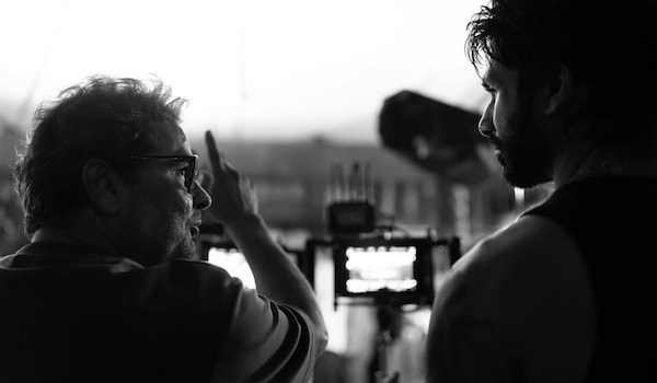 Shahid Kapoor wraps 4th film with 'special man' Vishal Bhardwaj; Teases movie title and character details