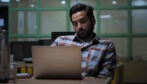 Ghar Waapsi review: An emotional tale of people living in the calculative corporate world