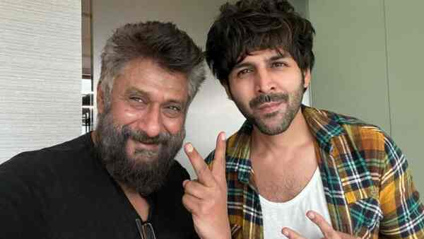 Vivek Agnihotri shares photo with Kartik Aaryan, highlights similarities with Bhool Bhulaiyaa 2 actor