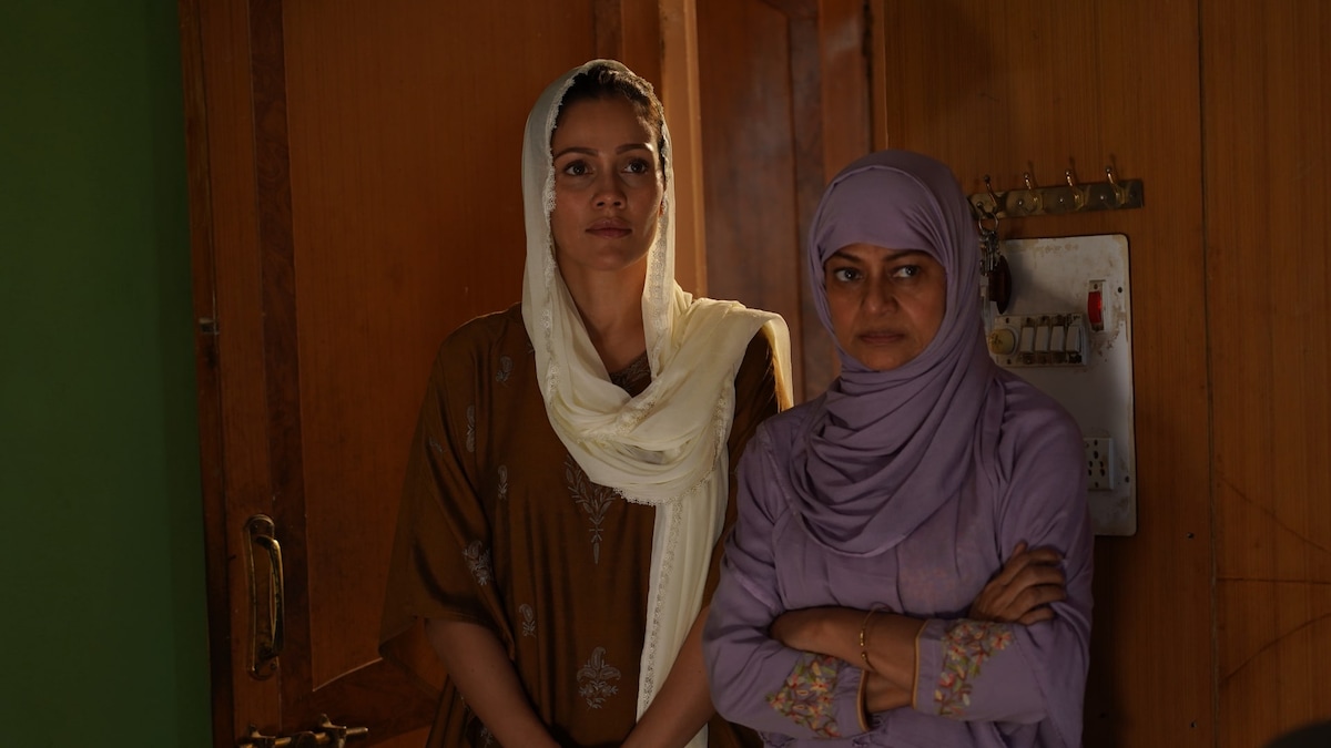 Exclusive! Waluscha De Sousa on Tanaav: No one imagined I would play a Kashmiri village girl