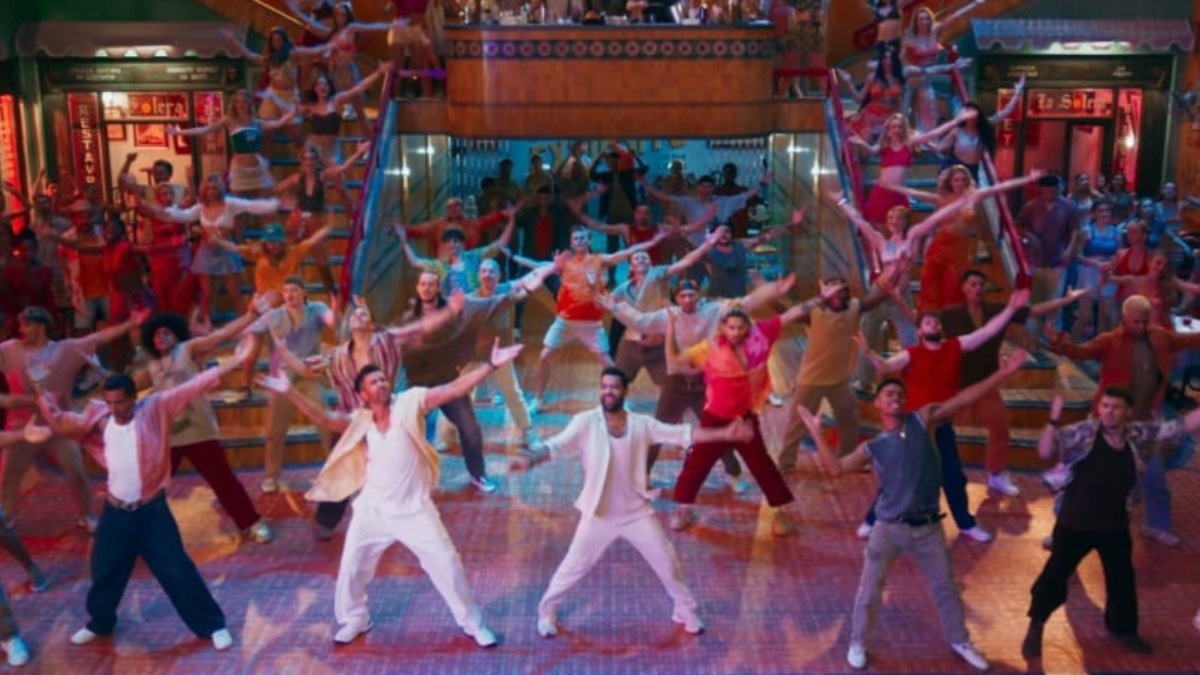 War 2: Jr NTR's entry song Janaab-e-Aali full version out, don't miss SRK signature style in Hrithik Roshan dance face-off