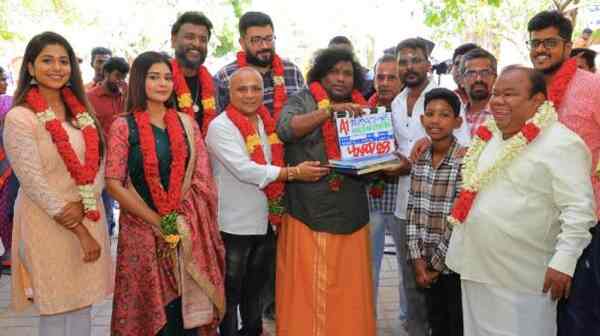 Yogi Babu on the sets of Medical Miracle