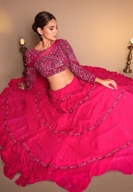 Be inspired by Jennifer Winget’s ethnic look book!