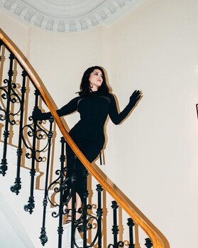 Sunny Leone looks breathtaking in a black bodycon dress