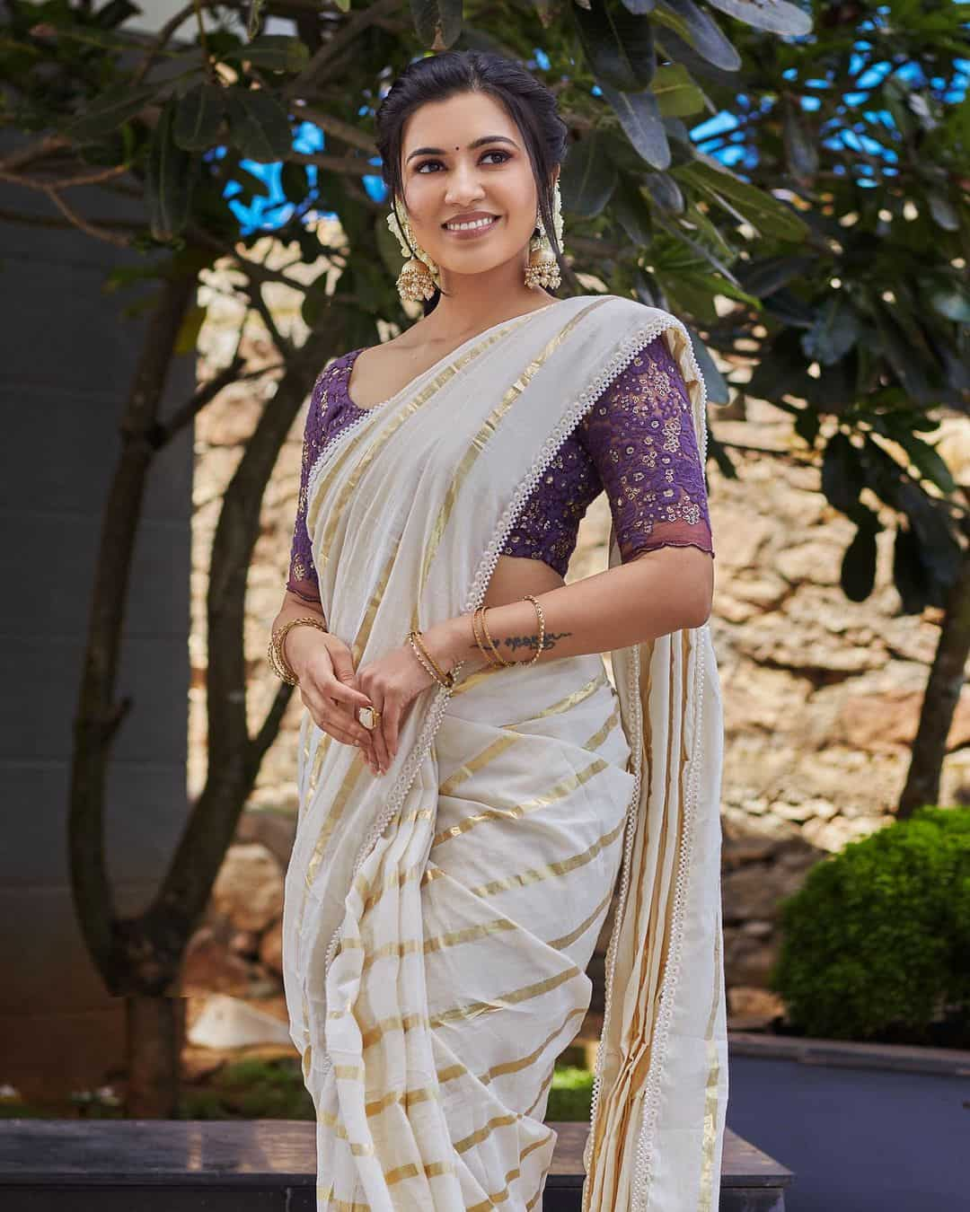 CREAM COLOR SAREE WITH CREAM COLOR BLOUSE KERALA KASAVU