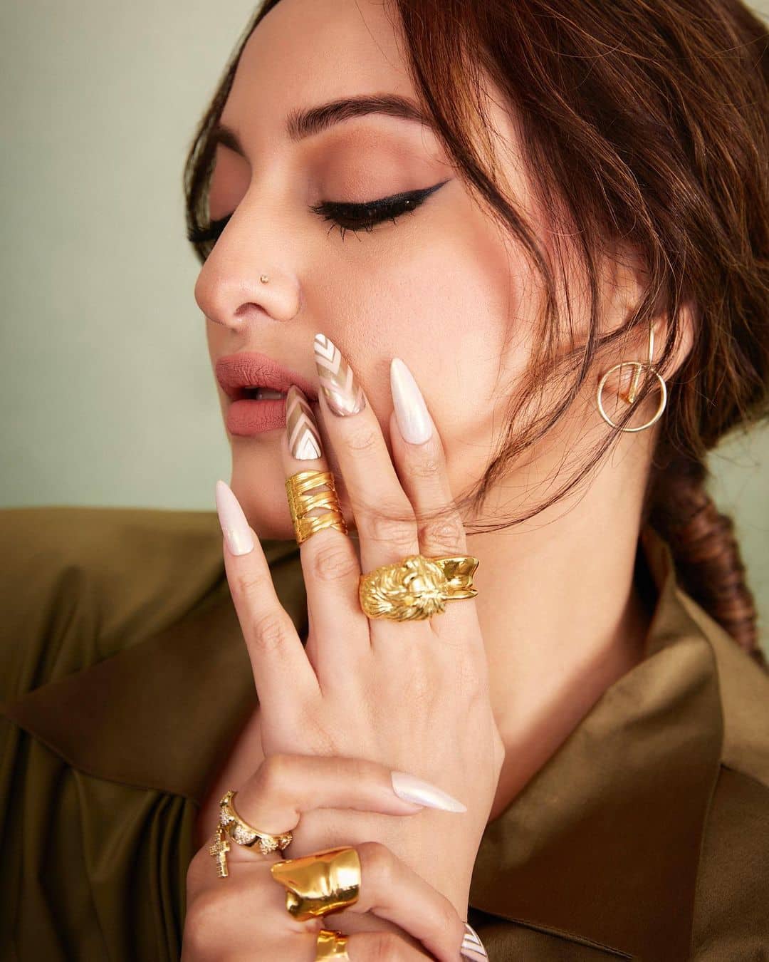 Nail art trends: Alia Bhatt, Huma Qureshi to Sonakshi, check out these  popular nail art designs sported by B-town divas | Hindustan Times
