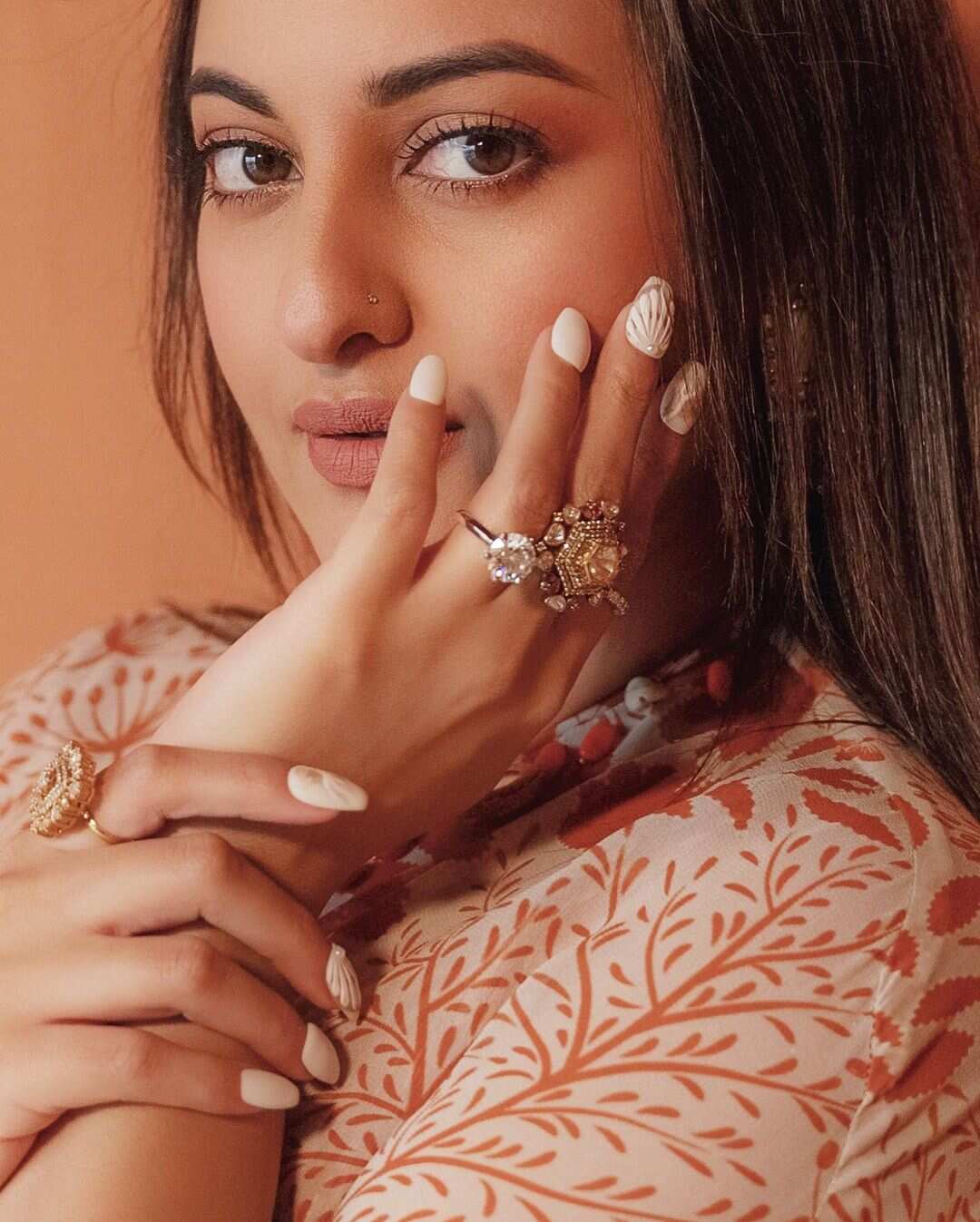 Try these Sonakshi Sinha 'nail art' design for 'classy look' see here
