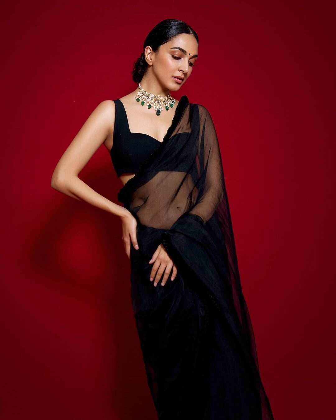 Plain Georgette Black Saree at Rs 549 in Surat | ID: 24315056788