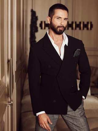 Shahid Kapoor makes a fashion statement in suited looks – OTTplay