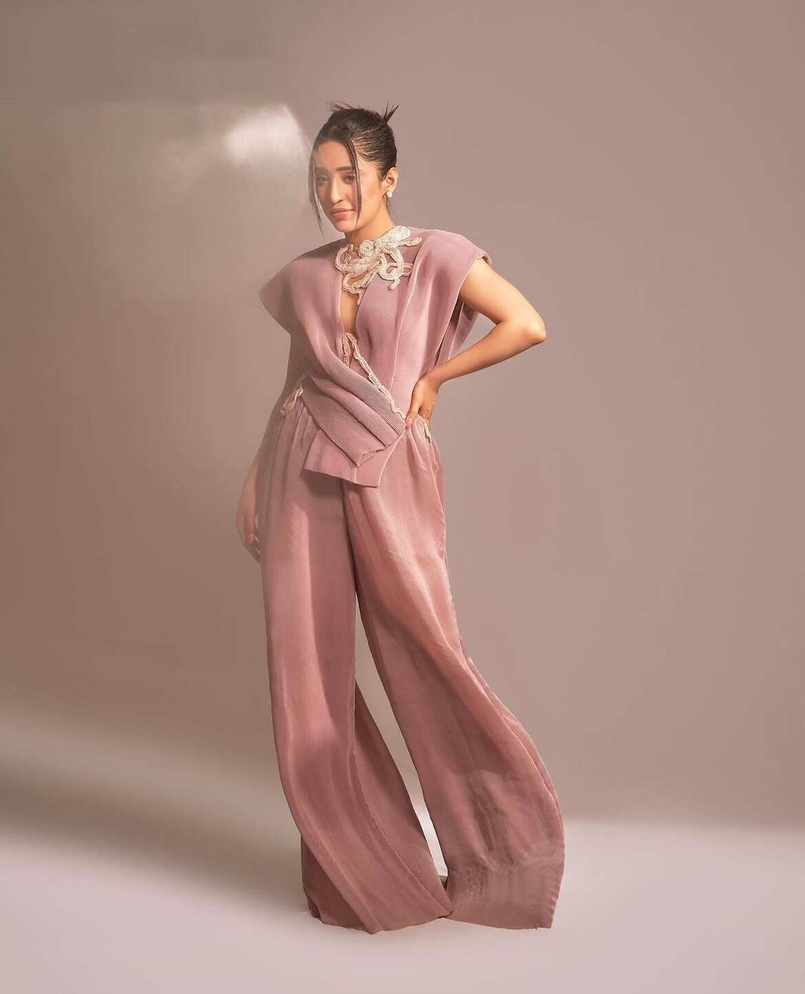 Shivangi Joshi Stylish And Traditional Outfit - K4 Fashion-vinhomehanoi.com.vn