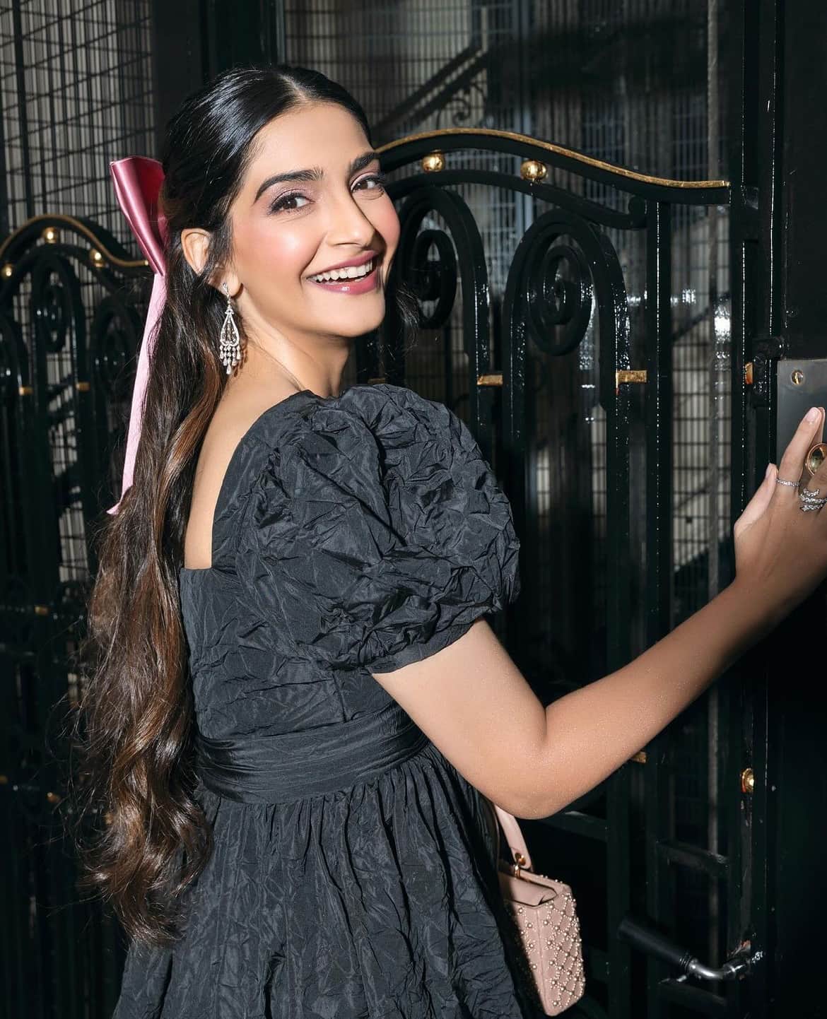 Sonam Kapoor Dress: Sonam Kapoor to wear 'floor-length gown' at King  Charles III's Coronation Concert: All you need to know - The Economic Times