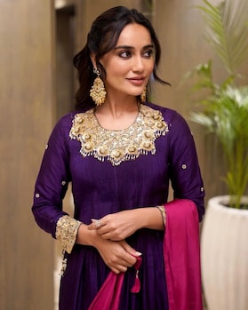 Surbhi Jyoti looks gorgeous dressed in a purple kurta set