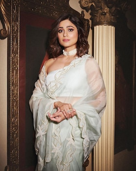 Shamita Shetty is vision to behold in a sea inspired organza saree