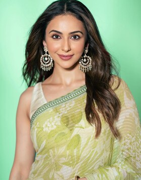 Rakul Preet Singh’s printed saree is prefect for summers