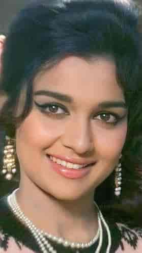 3 popular movies rejected by Asha Parekh