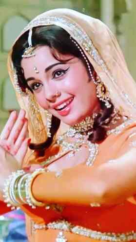 3 Blockbuster movies rejected by Mumtaz